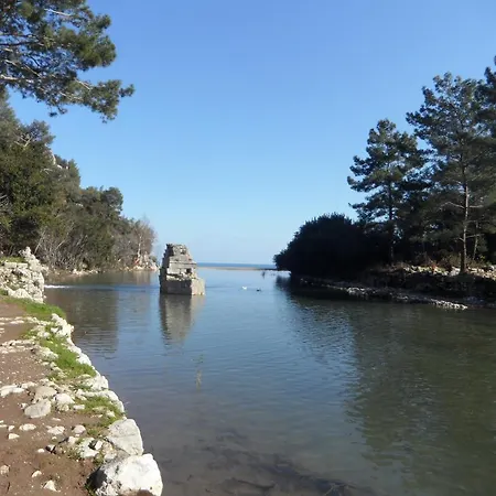 Konukevi Mila 3*